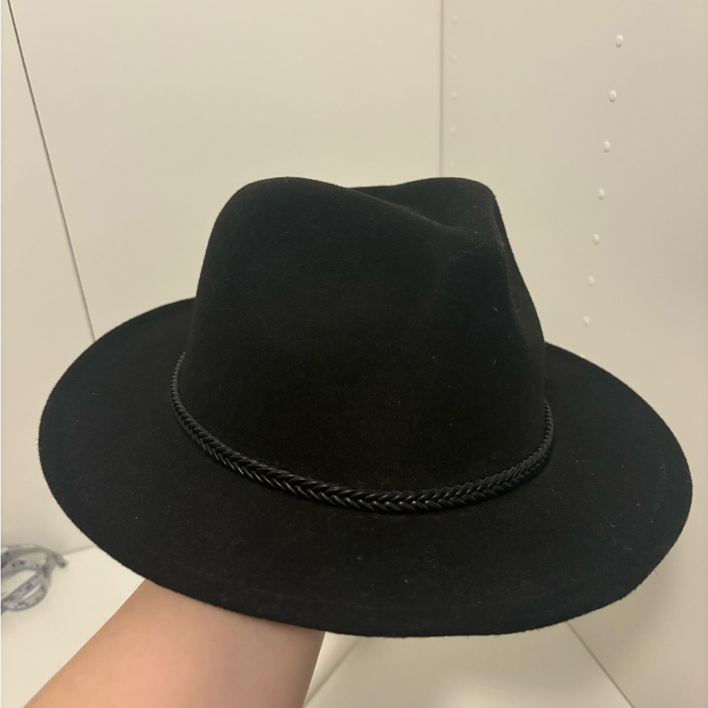 Black ladies fedora with braided detail